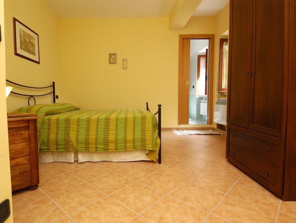 L'Antipapa Hotel Fondi Room photo